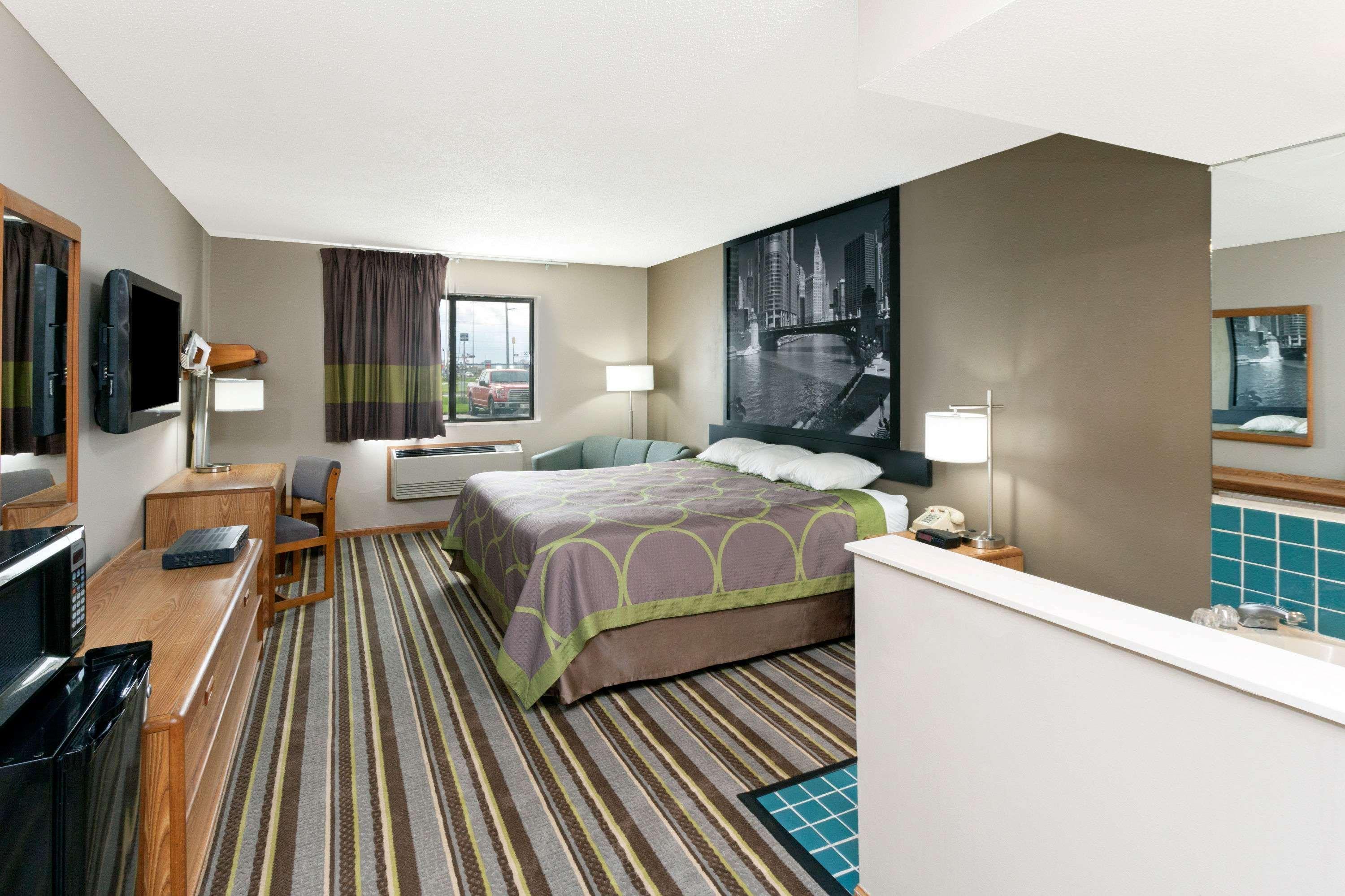 Super 8 By Wyndham Gilman Exterior foto